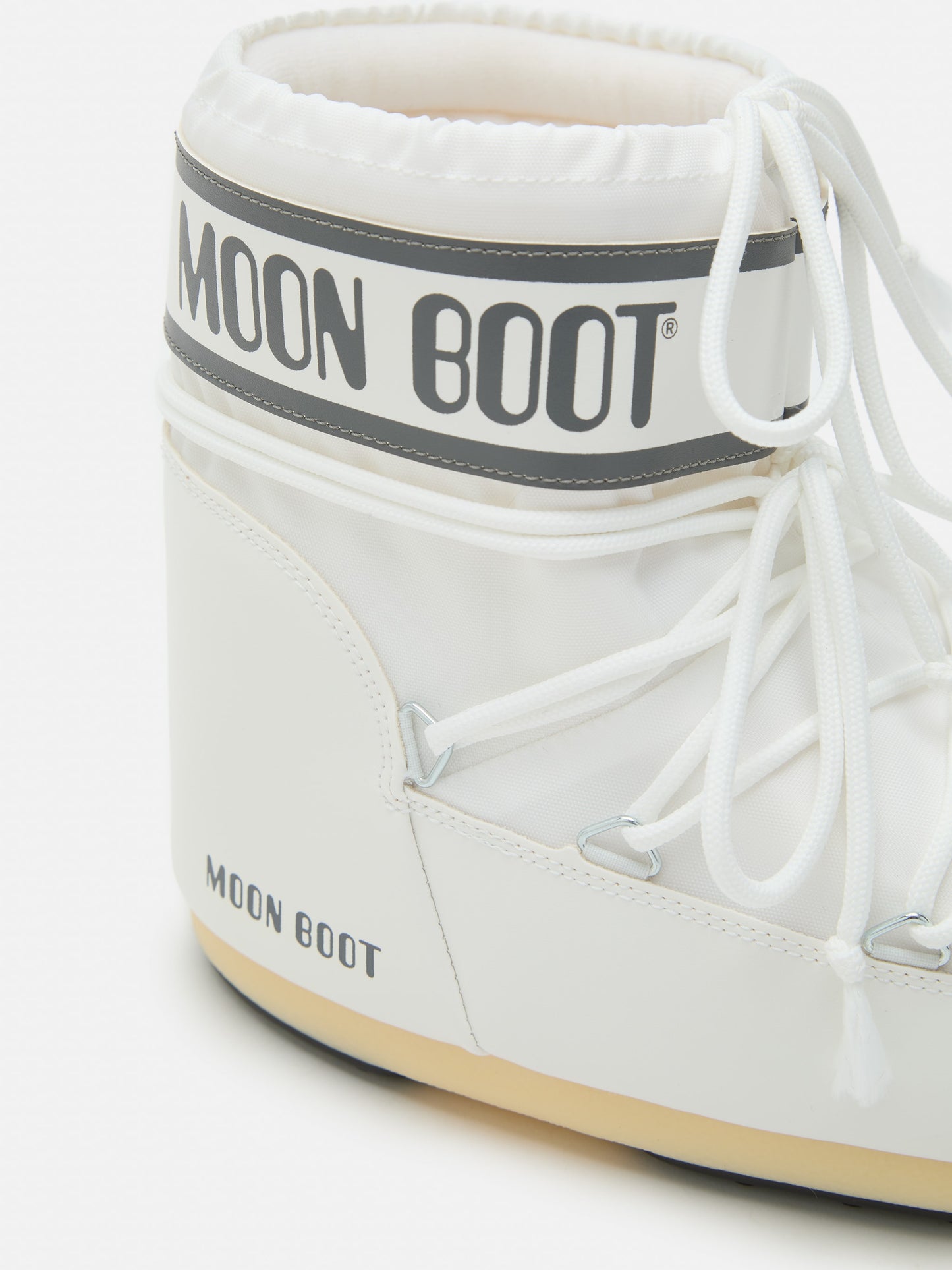 White Moon Boots