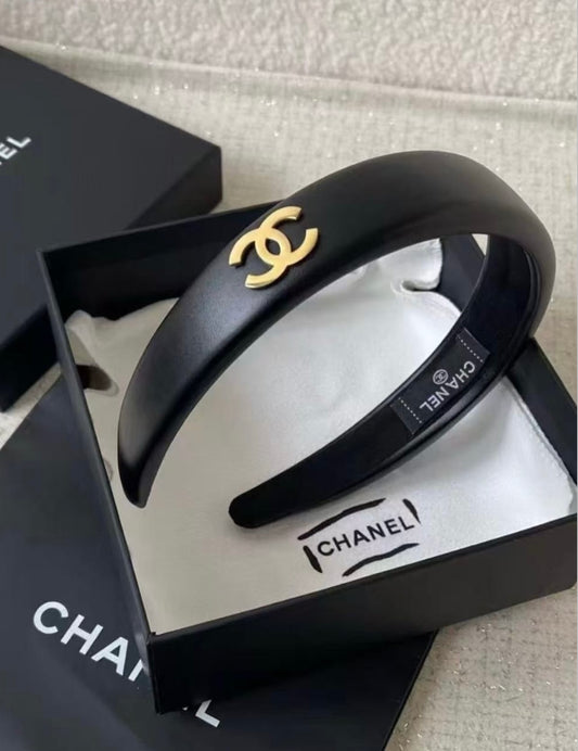 Chanel band