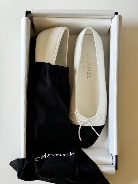 Ballet Chanel Flats