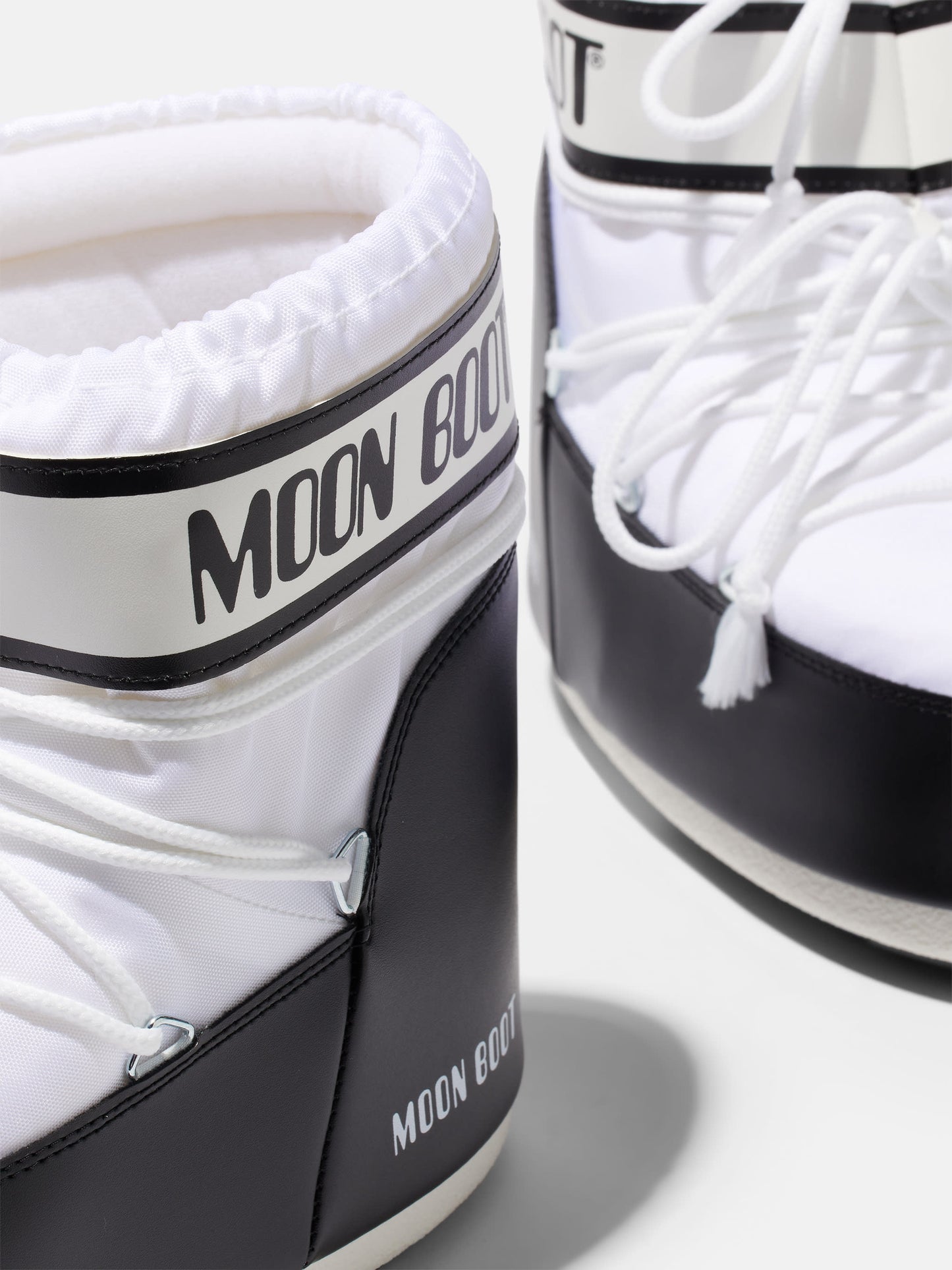 Low White Moon Boot